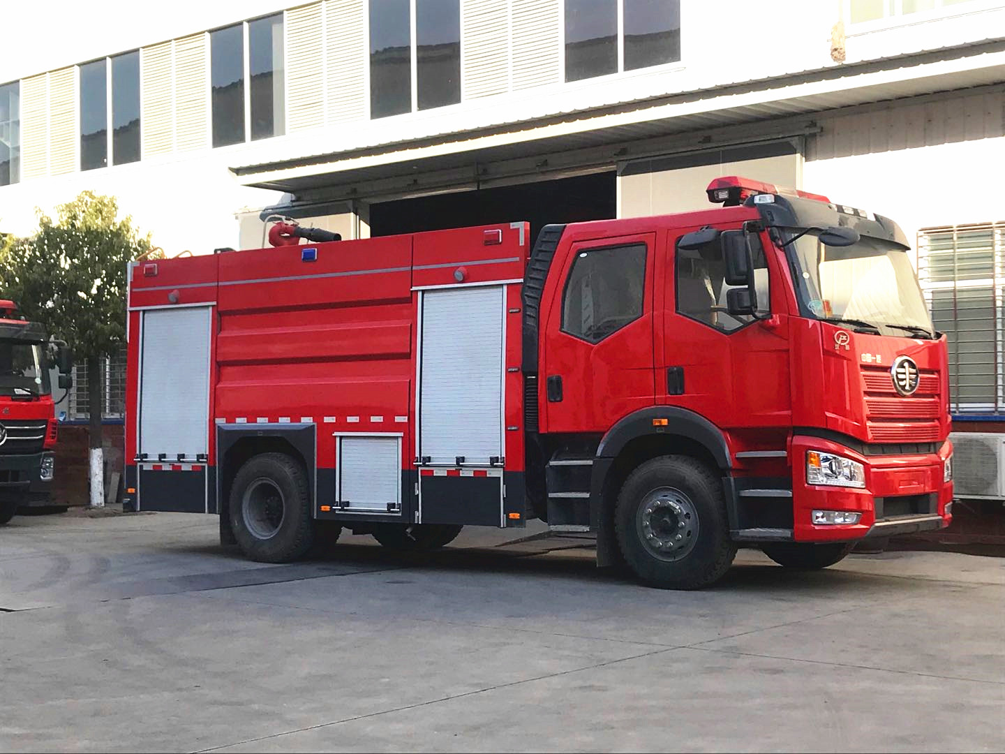���8������ˮ����ĭ����܇